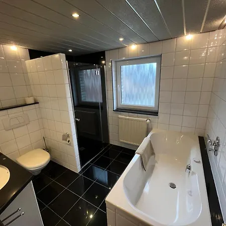 Villa Dein 4-zimmer Zuhause In Bei Koeln