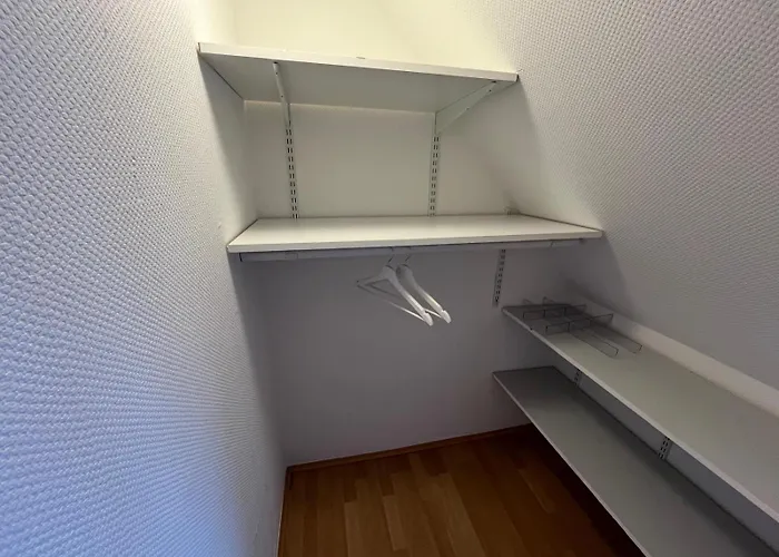 Dein 4-zimmer Zuhause In Bei Koeln هرث